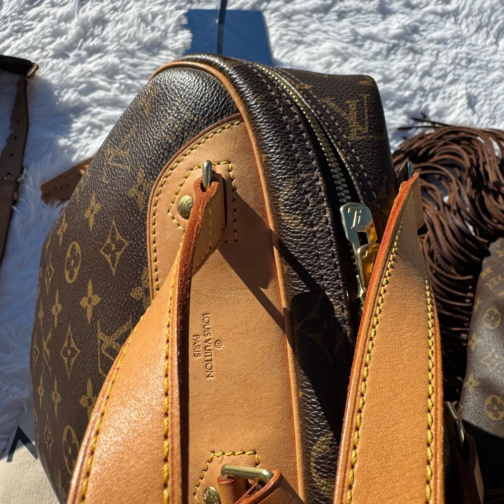 Louis Vuitton Excursion Monogram - Picture 13 of 13